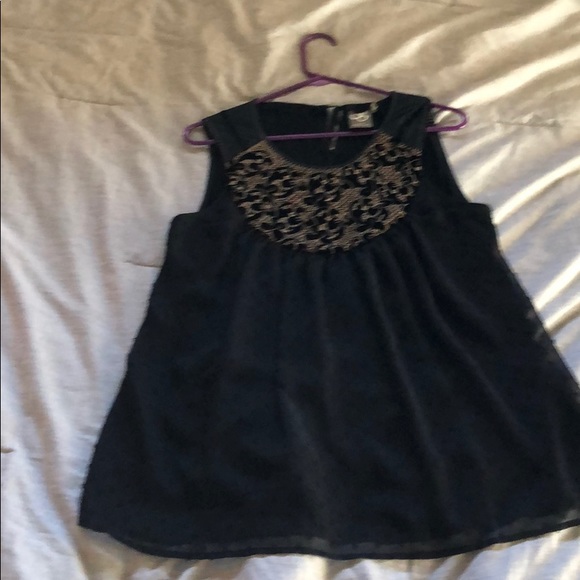 One September tank - Picture 2 of 2